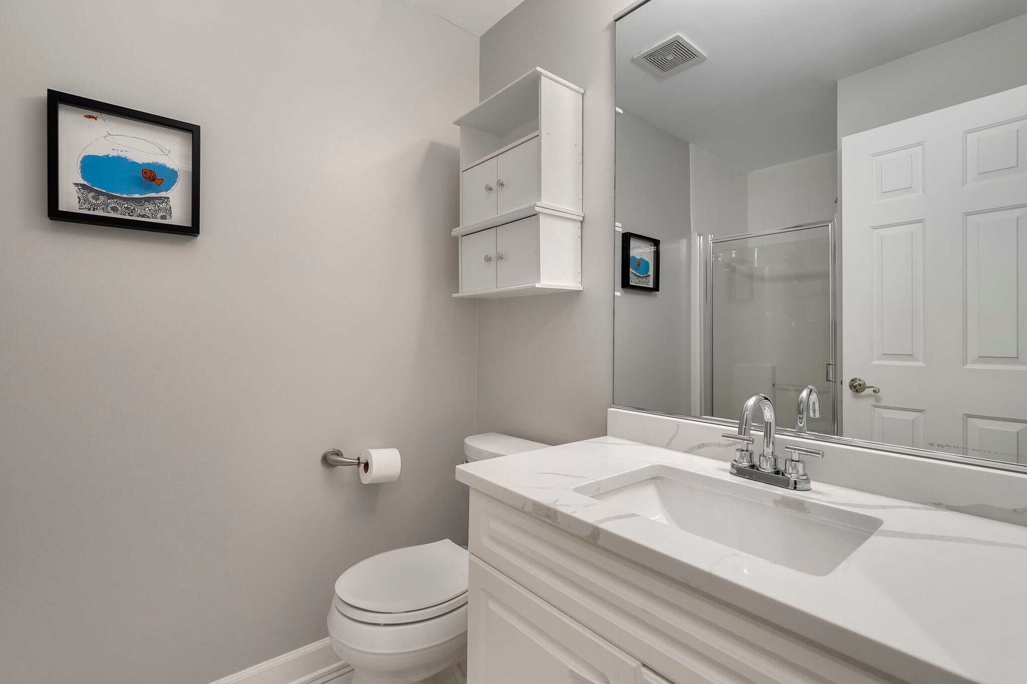 Second Bath - 2117 W Evergreen Ave