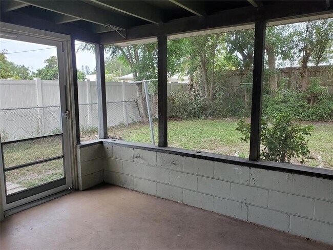Building Photo - 4626 Hunter Ridge Dr