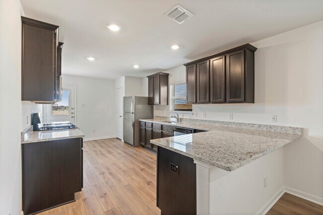 Building Photo - 15223 Telfaire Mdws