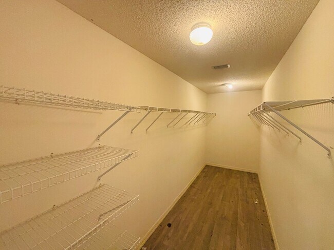 Building Photo - Waterfront Living in The Moorings at Point O' Woods! 3/2 ***Won't Last***