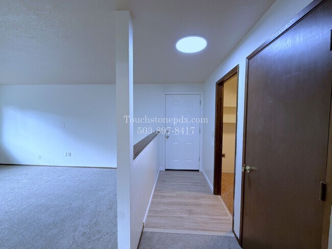 Building Photo - MFP-00108