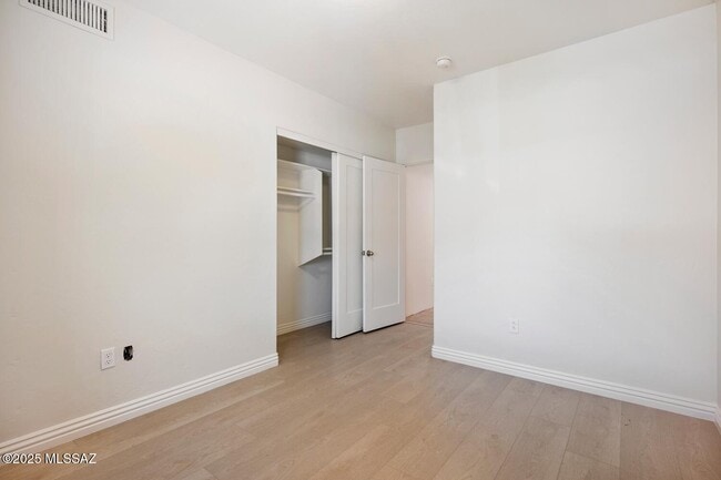 Building Photo - 3121 N Olsen Ave