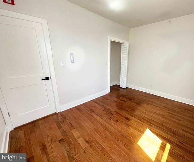 Building Photo - 311 S 60th St