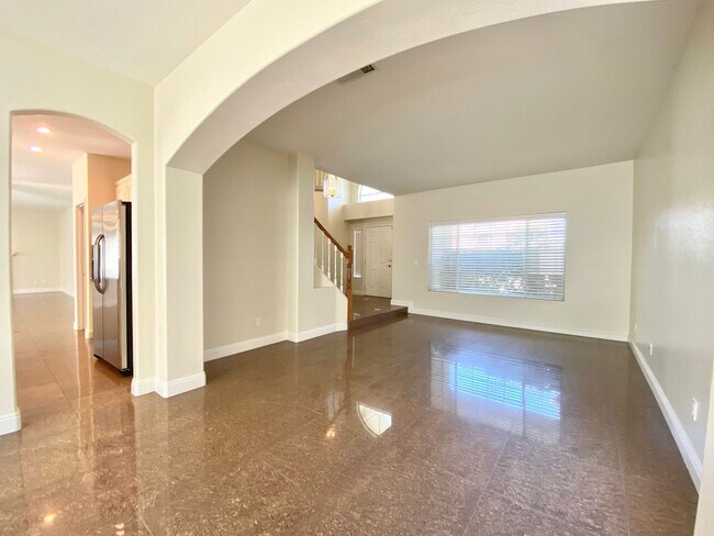 Building Photo - Great location house in Green Valley