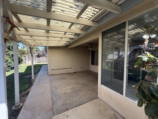 Building Photo - 5310 Summer Cypress Dr