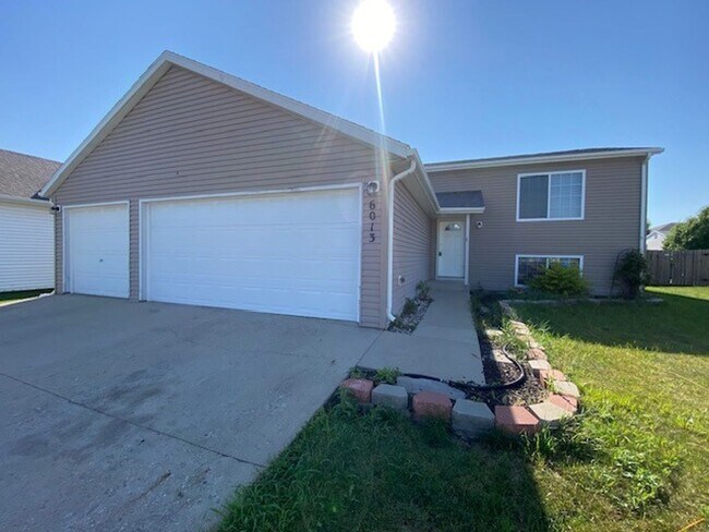 Building Photo - 6013 23rd St S