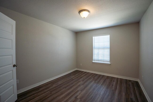 Building Photo - 252 Syrah Ct