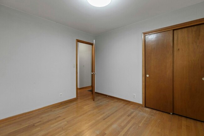 Building Photo - 3511 Purdy Dr NW