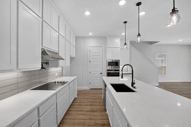 Building Photo - 508 Pinnacle View Dr