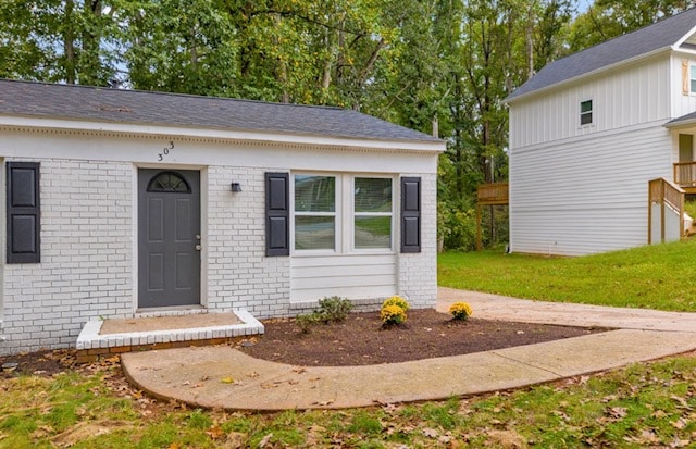 Building Photo - 303 Martin Cir