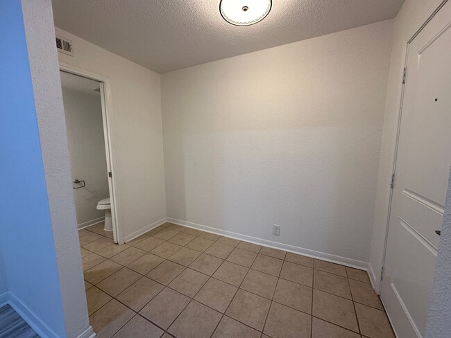 Building Photo - 3 Bedroom 2.5 Bath Townhome near Memorial ...