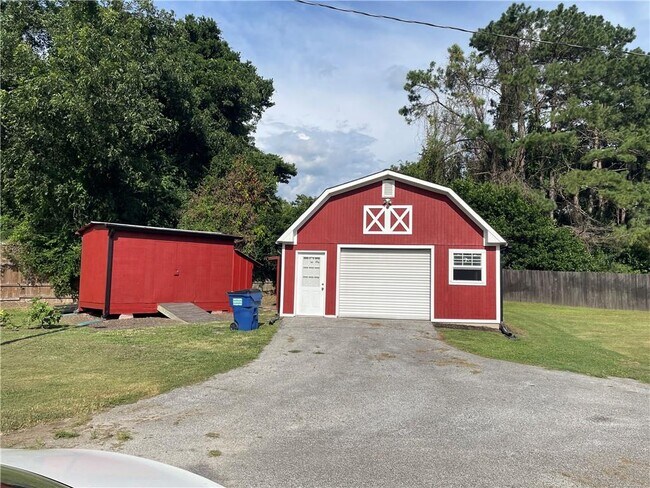 Building Photo - 3316 Lenora Church Rd