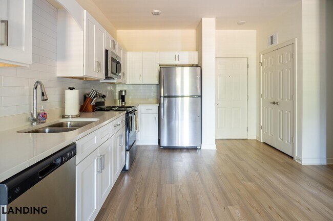 Building Photo - 6225 Mobile Hwy