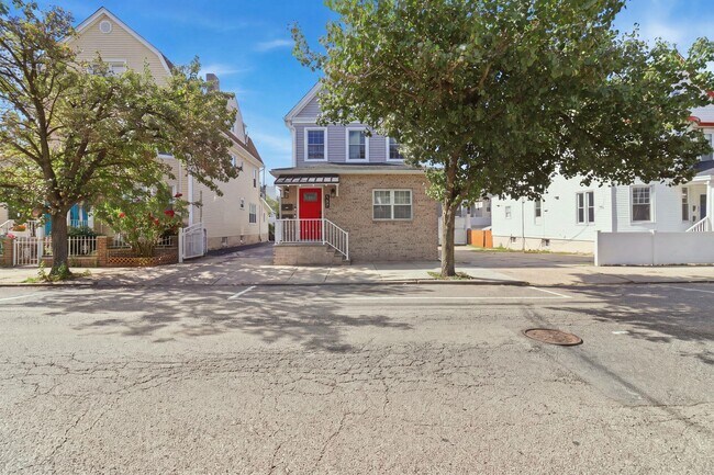 Building Photo - 131 76th St