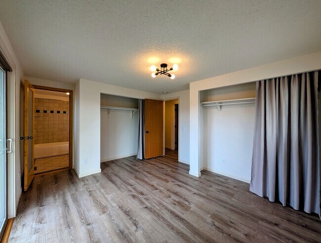 Building Photo - 3-Bedroom Home w/ 2-Car Garage & Fenced-In Backyard