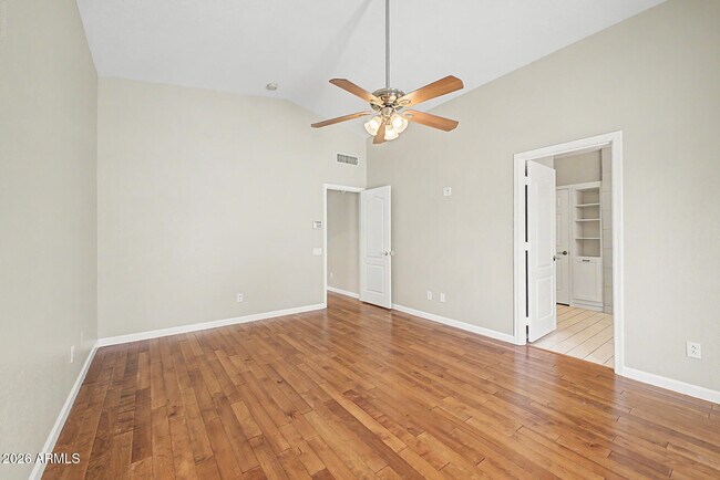 Building Photo - 558 W Bluefield Ave