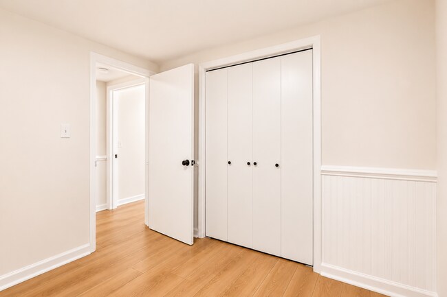 Building Photo - 23 Brookside Ln