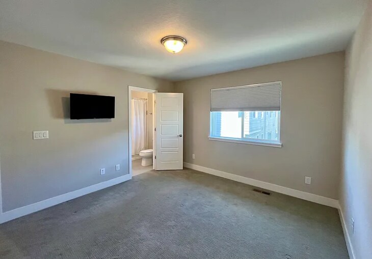 Building Photo - 4217 Yarrow St