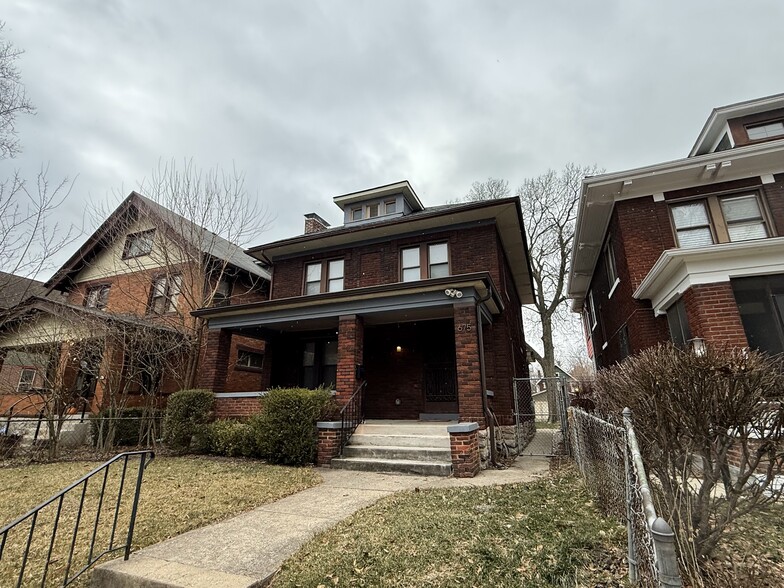 Building Photo - 675 Linwood Ave