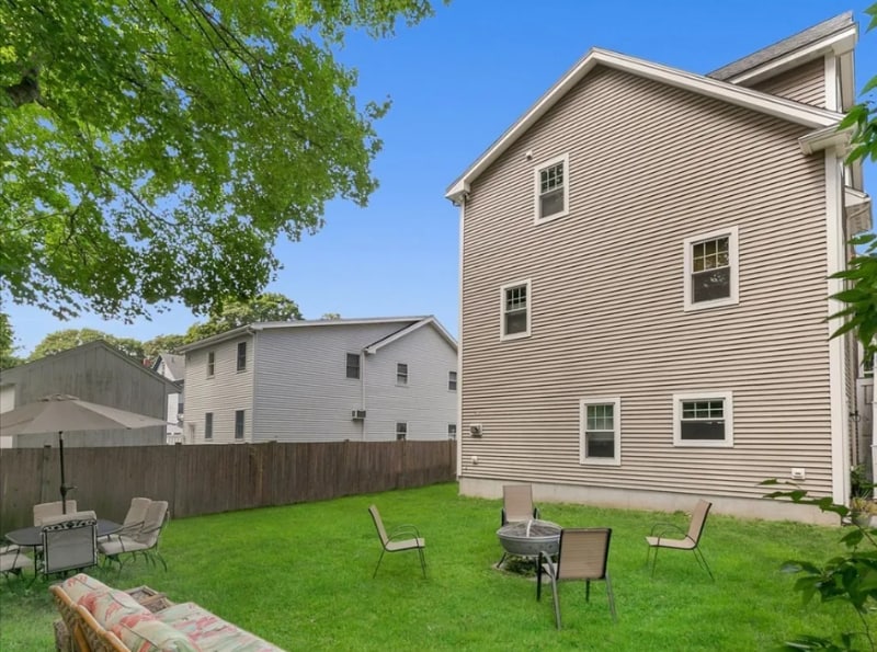 Building Photo - 74 8th Ave