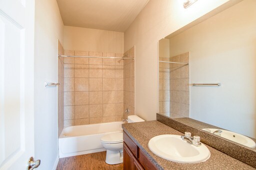 Building Photo - 1133 Newcastle Dr