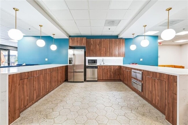 Building Photo - 620 Peachtree St NE