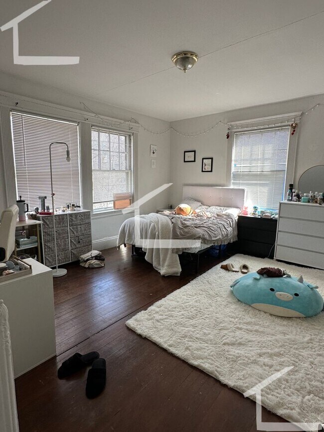 Building Photo - Nice 3 bed in Brighton