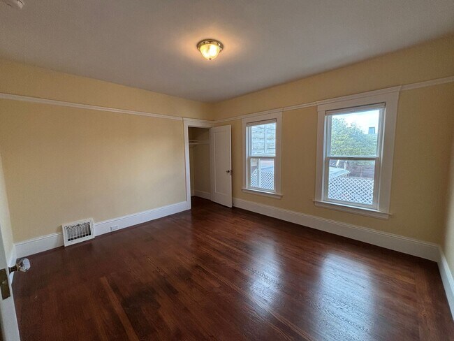 Building Photo - 311-315-315 19th Ave