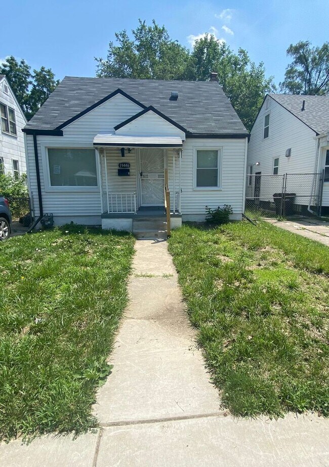 Primary Photo - Fully Renovated 3-Bedroom Home – Move-In R...