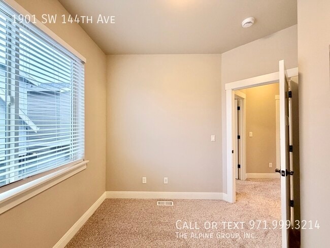 Building Photo - 1901 SW 144th Ave