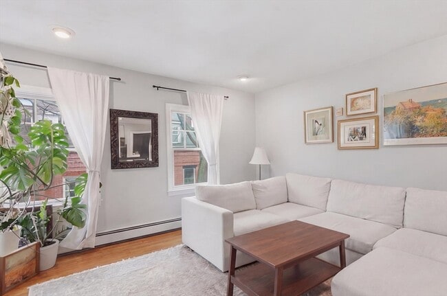 Building Photo - 36 Washington St