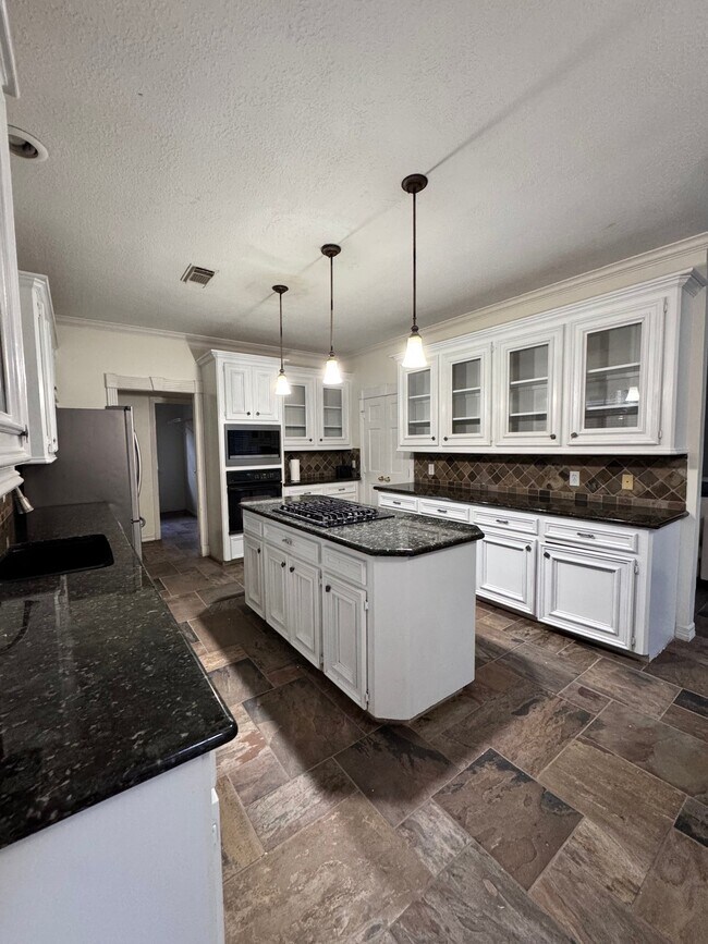 Building Photo - 8215 Turnmill Ct