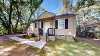 Building Photo - Cozy 2 bedroom 1 bath home. Conveniently l...