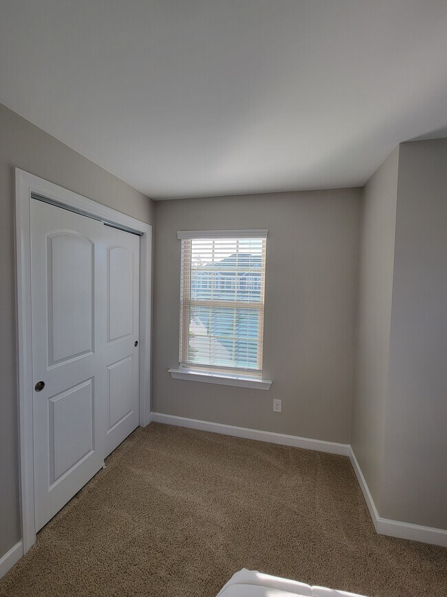 Building Photo - 5806 Clan Maclaine Dr