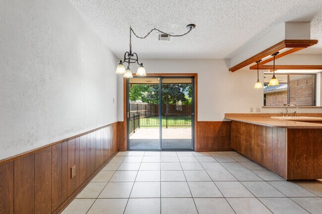 Building Photo - Well-Kept Home in Crosby Park Estates