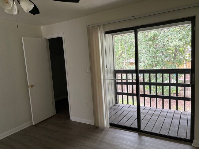 Building Photo - 724 SW 68th Terrace