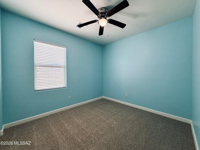 Building Photo - 9859 N Crook Ln