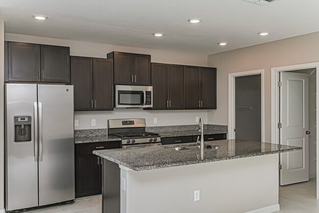 Building Photo - 5125 Dandelion St
