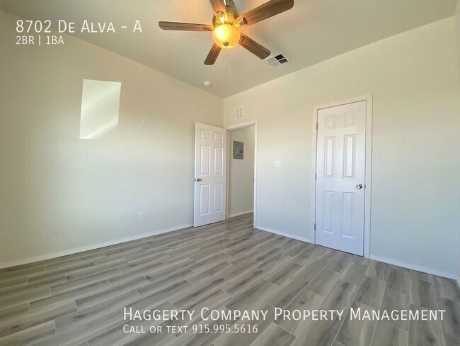 Building Photo - 8702 De Alva Dr