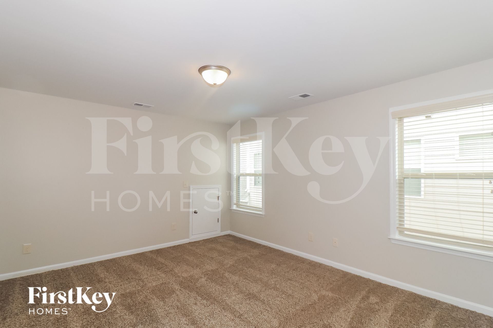 Building Photo - 286 S Village Square