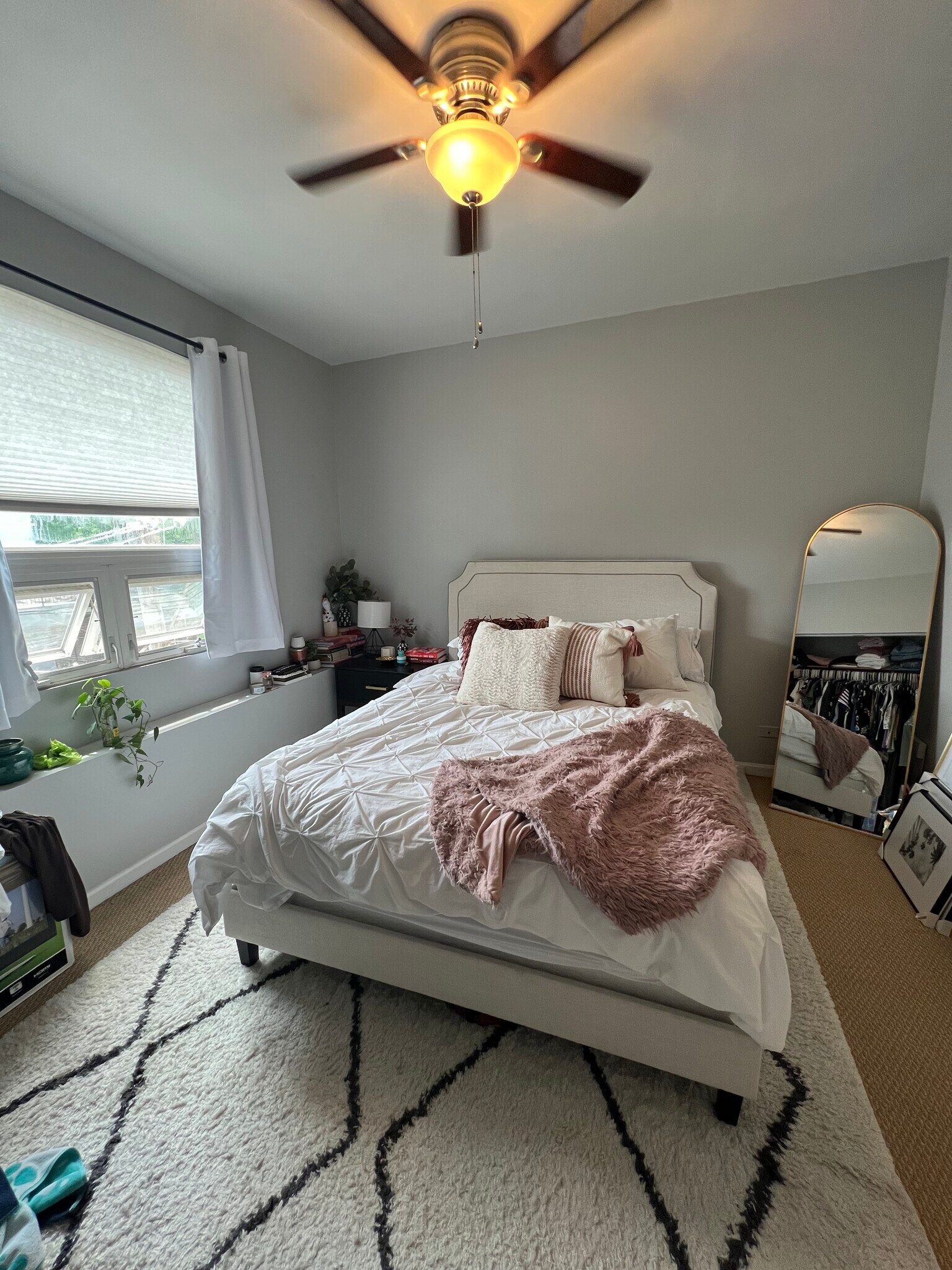 bedroom 2 - 2114 W Lyndale St