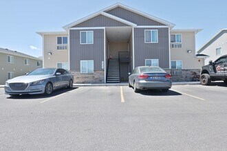 Building Photo - 6065 N Freedom Rd