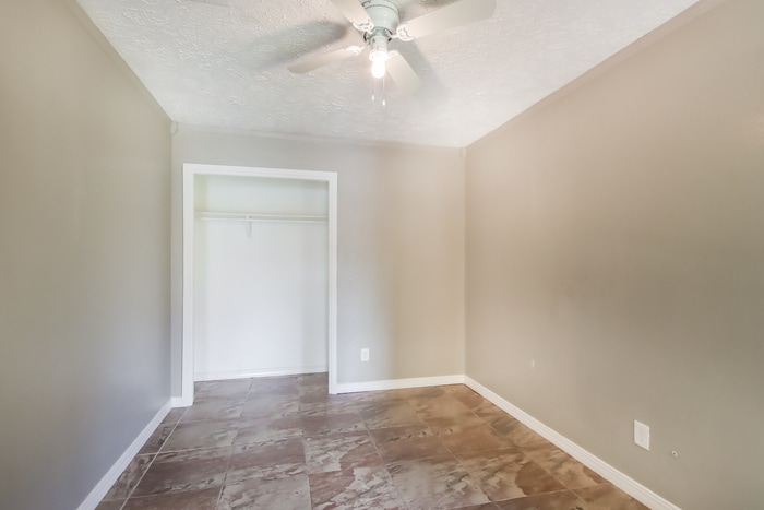 Building Photo - 3117 Oak Rock