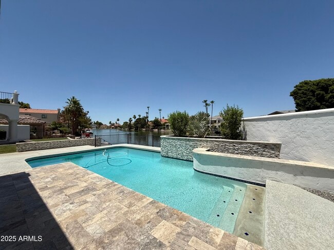 Building Photo - 1523 E Treasure Cove Dr