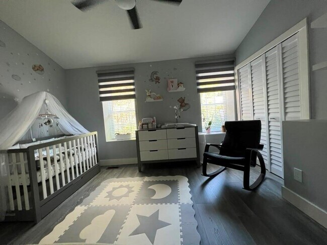 Building Photo - 408 Wedgewood Way