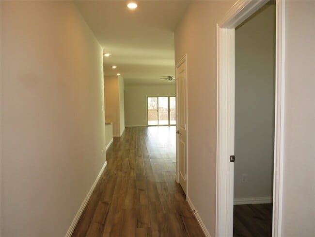 Building Photo - 3416 Chasemoor Dr