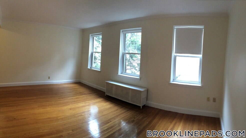 Building Photo - 38 Harris St