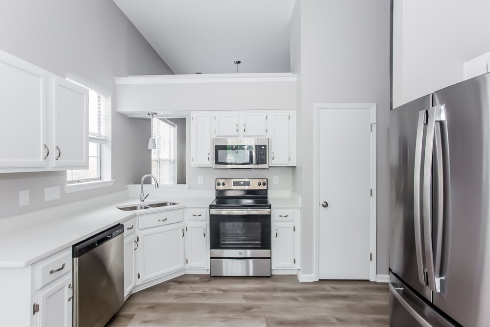 Building Photo - 7200 Daerwood Pl