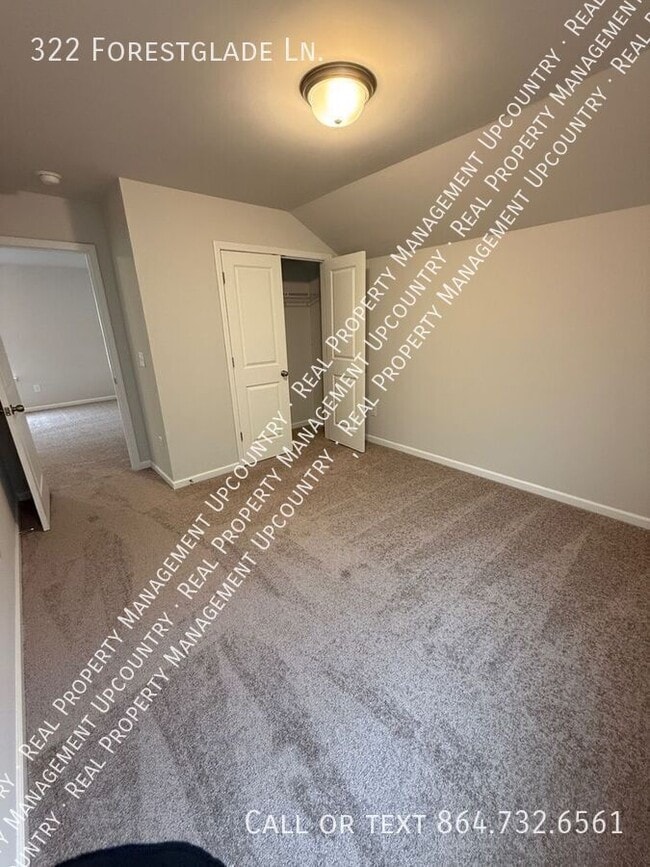 Building Photo - 322 Forestglade Ln