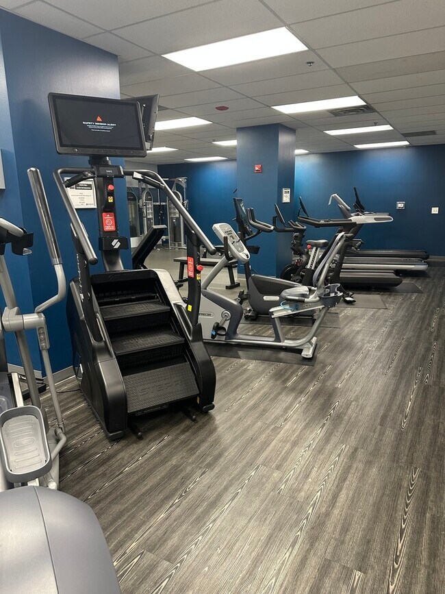 Building Photo - 212 W Washington St